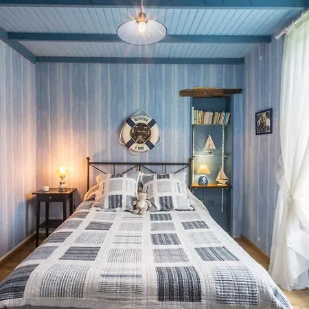 Vendays-montalivet Sleeps 7 Pool Wifi Villa